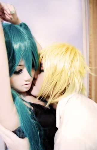 http://i484.photobucket.com/albums/rr206/evitar2/spice/19-2.jpg