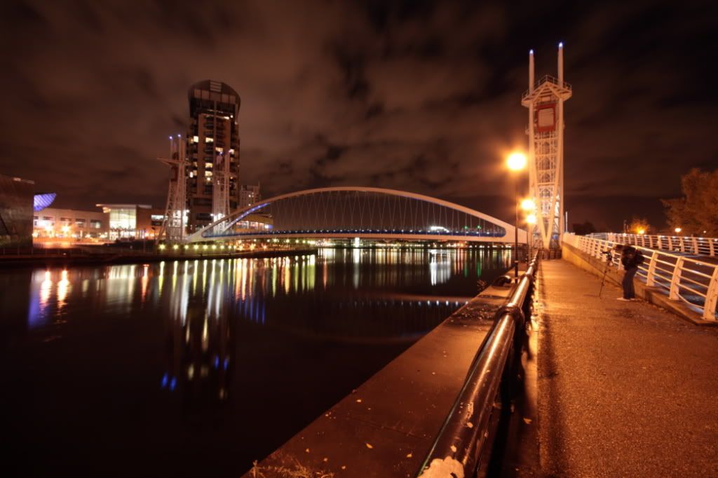 IMAGE: http://i484.photobucket.com/albums/rr210/Pete_glynn/Salford%20Quays%2027th%20Nov%202008/fl3.jpg