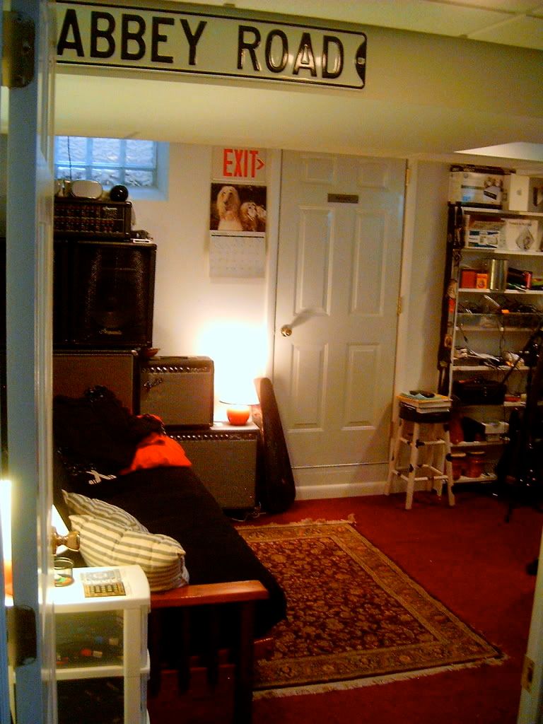 RoomFrDoorway4.jpg